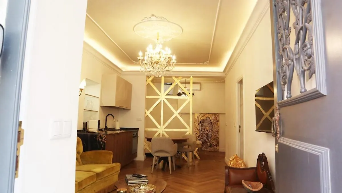 New Exquisite Cozy Baroque Apartment Portuguese Soul 2P Lisbon